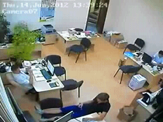 Неприятнейшая ситуация на рабочем месте, пацан попал