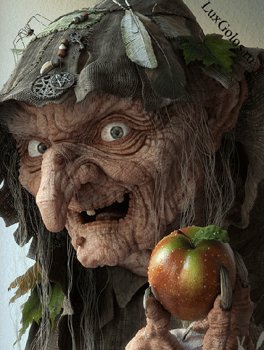 Страшная бабушка из страшной сказки